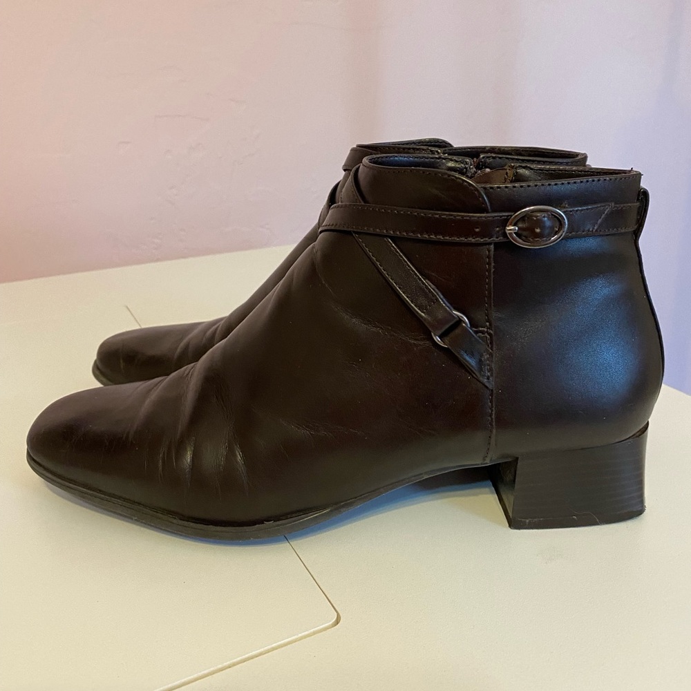 Michelle D., Size 9, Fudge ankle boots